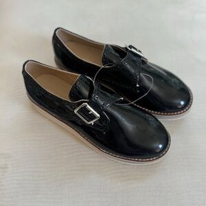 NWOT Zara kid girls navy colored lightweight buckle loafers shoes size 3.5